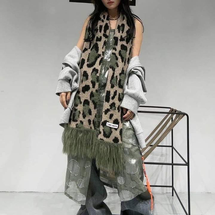 ACCITY - High-end cashmere shawl with a sexy vibe