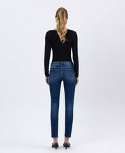 Load image into Gallery viewer, AMBER MID RISE ANKLE SKINNY JEANS