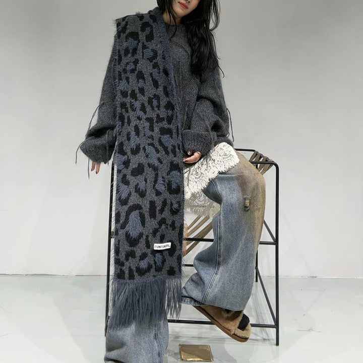 ACCITY - High-end cashmere shawl with a sexy vibe