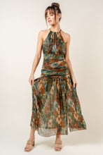 Load image into Gallery viewer, Ruched Metallic Holiday Maxi