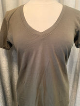 Load image into Gallery viewer, S/S V-Neck Tee