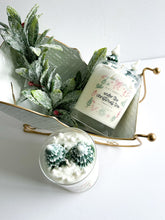 Load image into Gallery viewer, Under The Christmas Tree Candle