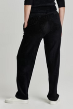 Load image into Gallery viewer, Carson Tapered Leg Pant