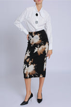 Load image into Gallery viewer, Floral Abstract Skirt