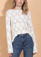 Load image into Gallery viewer, Flower Textured Stretch Top