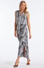 Load image into Gallery viewer, Belle Tie Front Top