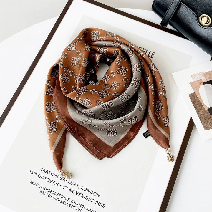 ACCITY - Magnetic Print Triangle Scarf for  Spring Style_CWASC02917