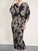 Load image into Gallery viewer, OceanusSwim - Batwing Sleeves Loose Pleated Printed V-Neck Midi Dresses